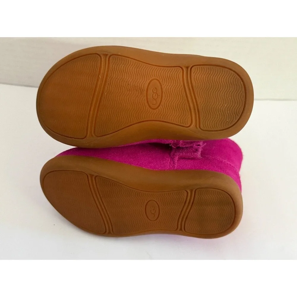 UGG Keelan‎ Pink Suede Sheepskin Lining Toddler Boots Kids Size 6 girls